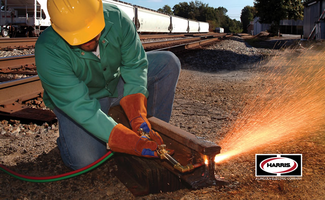 railcutting-with-torch.jpg