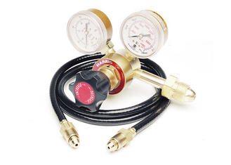 Deluxe Adjustable Gas Regulator and Hose Kit