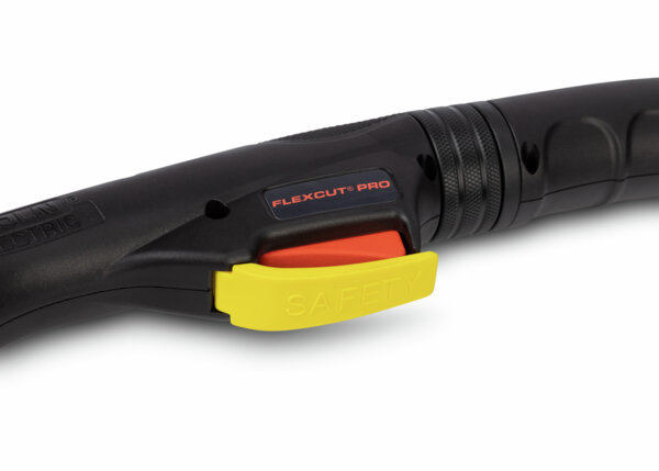 FlexCut Pro Plasma Torch with FlexConnect 