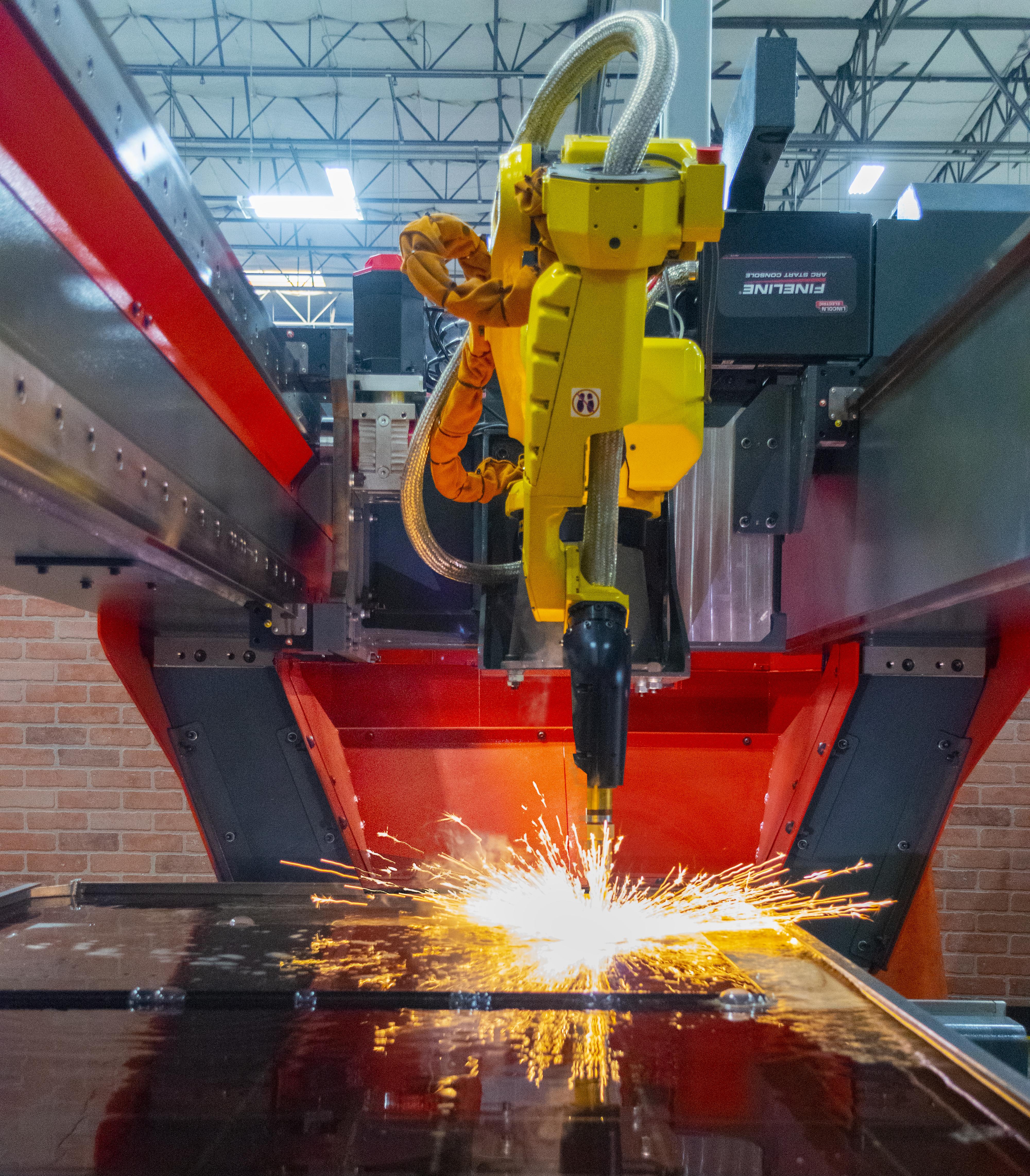 &DRAKKAR シェル型パイソンロング Complete Robotic Fabrication Systems - PYTHONX® by Lincoln Electric