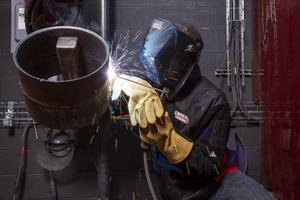 Pipe welding class at Lincoln's WTTC