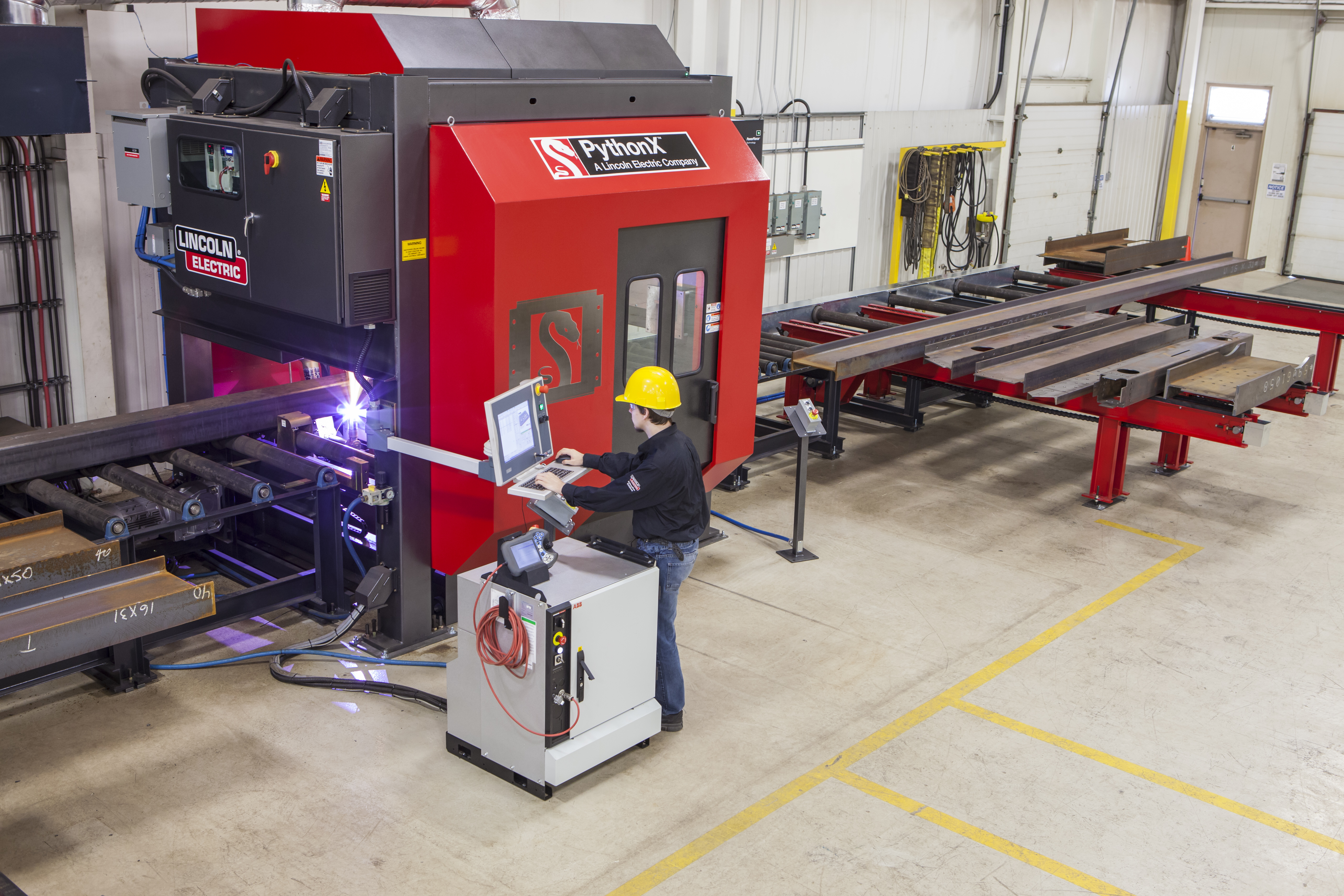 &DRAKKAR シェル型パイソンロング Complete Robotic Fabrication Systems - PYTHONX® by Lincoln Electric